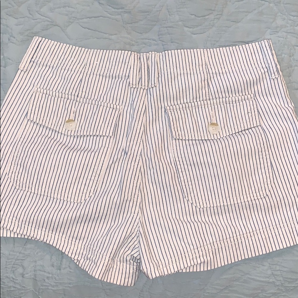 AE Shorts - Picture 6 of 6